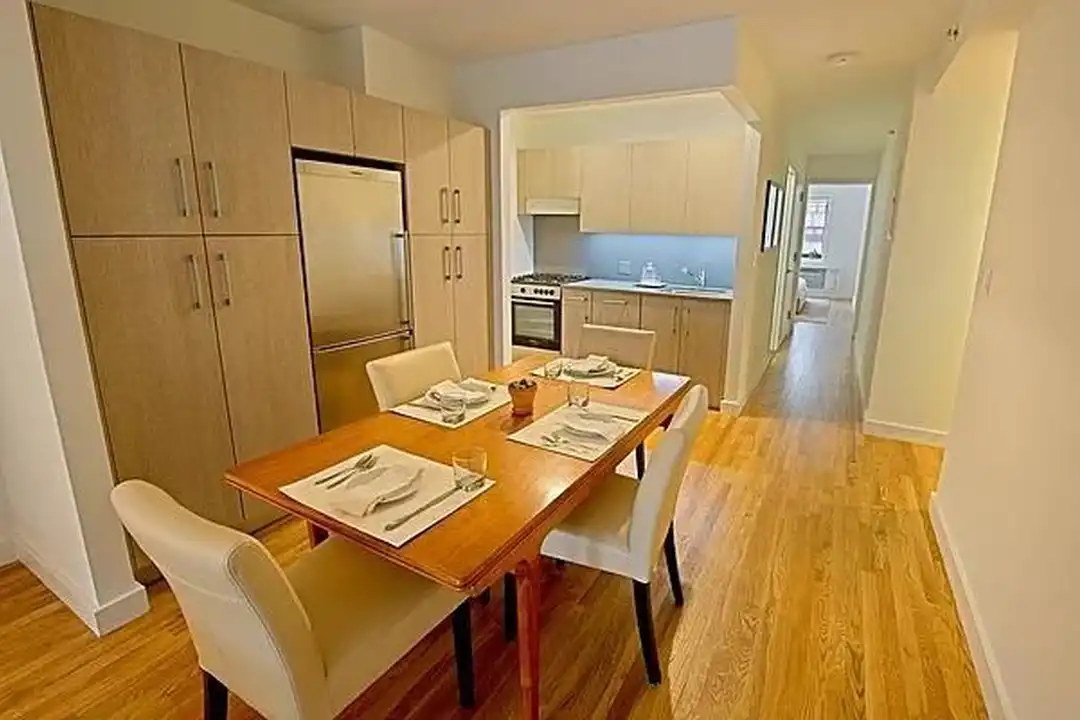 101 W 15th St unit 328 – pohled 6