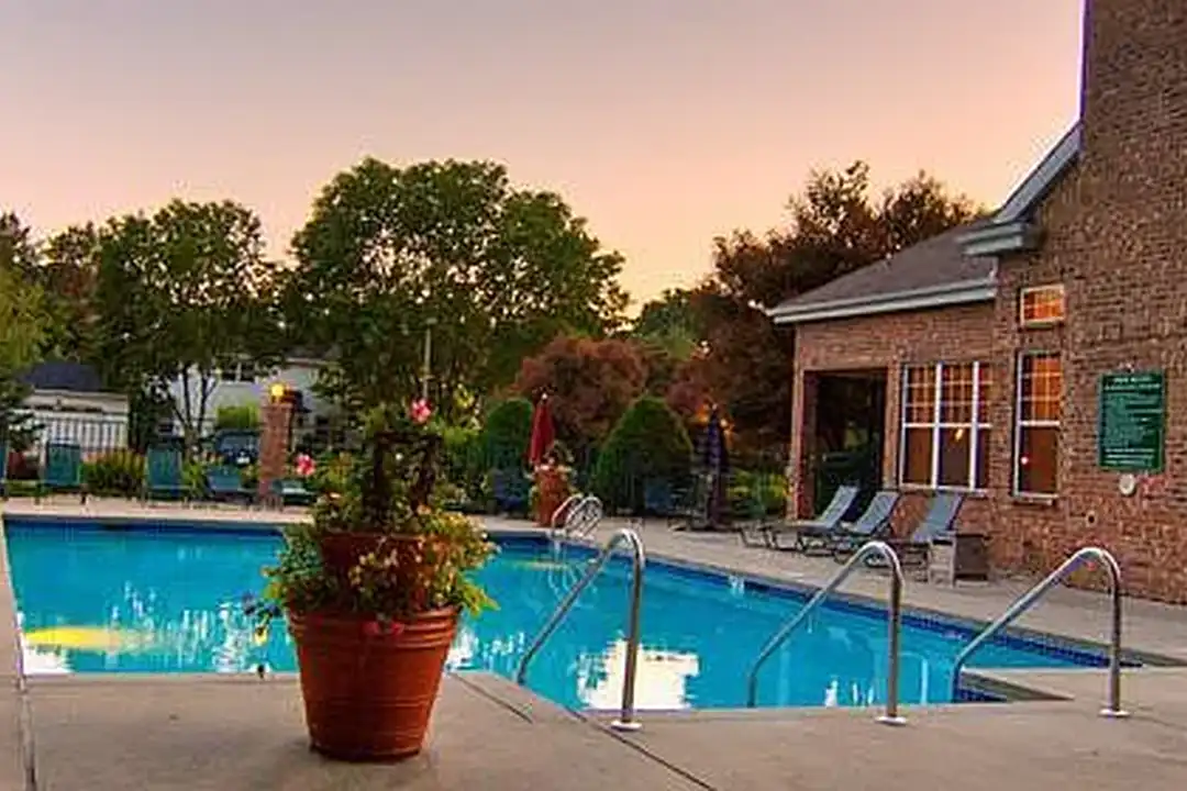 Yorktown Estates Apartments – photo 1