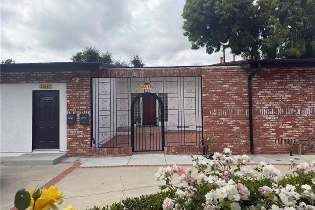 House in Los Angeles, Warner Center, Woodland Hills-Warner Center Neighborhood Council District - View 2