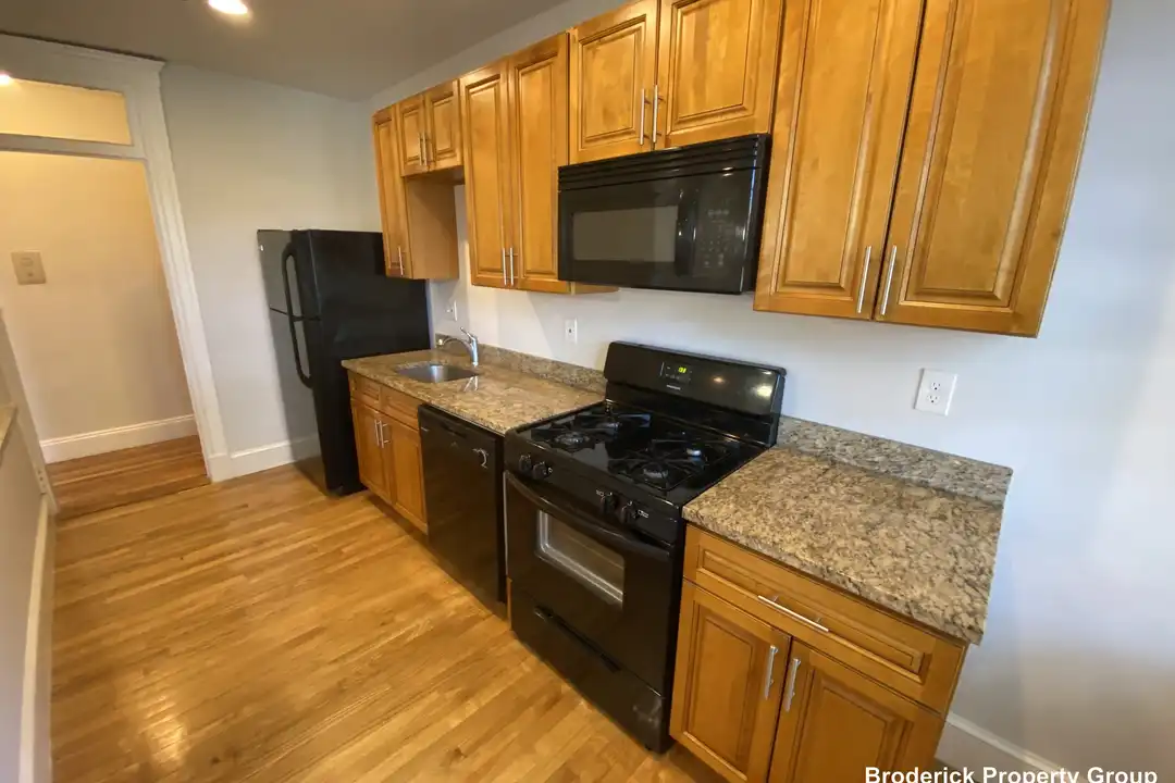 288 Chestnut Hill Ave unit 3 – pohled 6