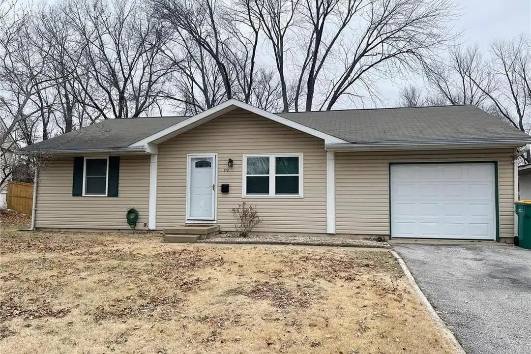 712 Juniper Dr – photo 1
