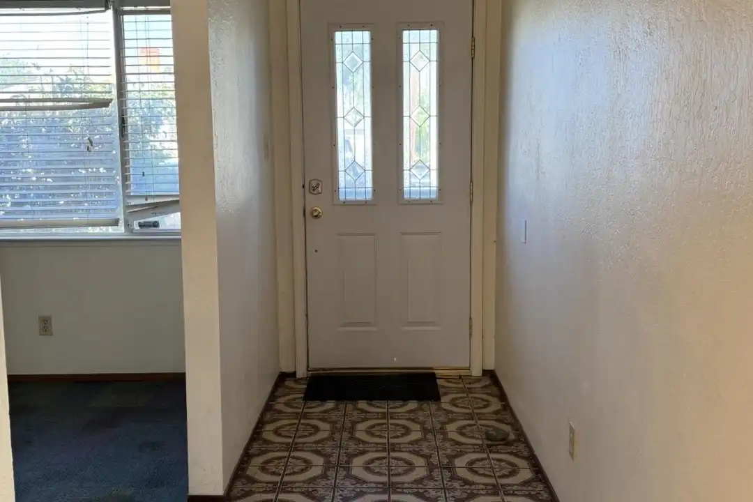 2859 Foskett Ave - View 3