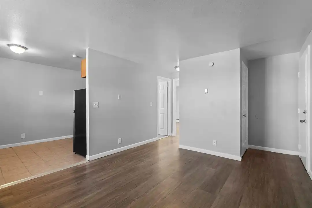 Elam Court – photo 1 of 9