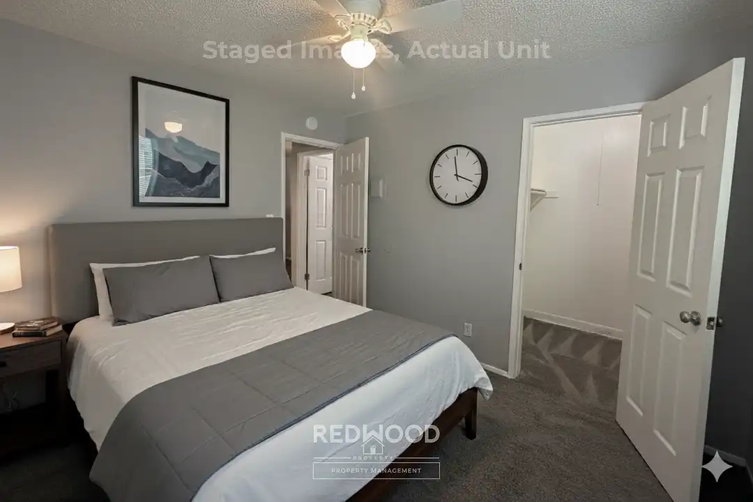 330 W Acacia Street - View 6