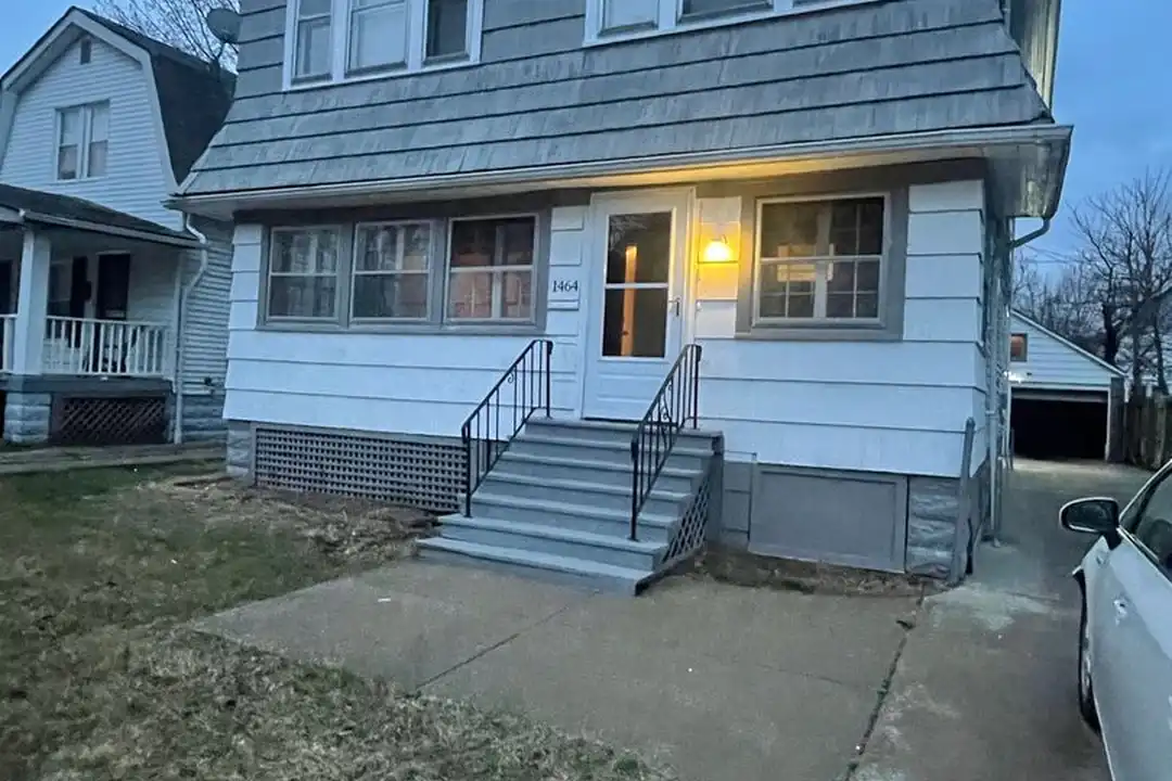 1462 E 175th St unit UP – photo 1