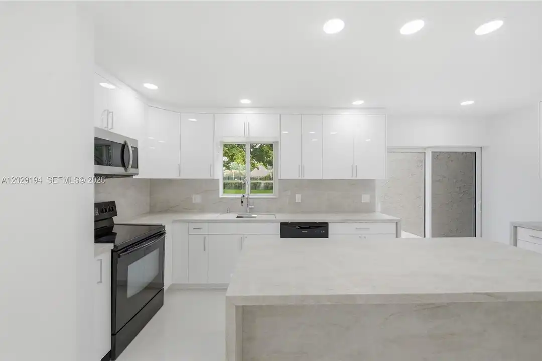 22384 Thousand Pines Ln - View 6