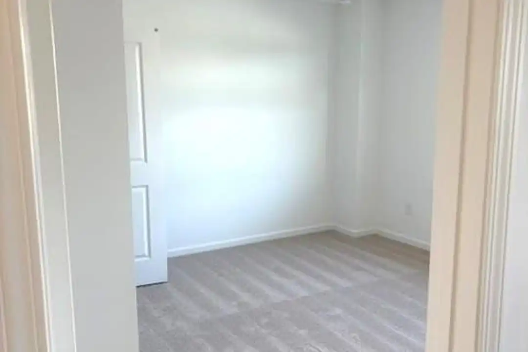 416 Silver Star Blvd - View 5