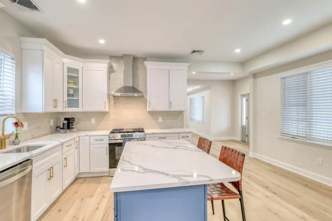 129 N New Haven Ave #2 - View 5