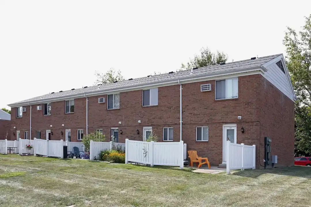 Eastwyck Apartments – photo 1 of 13
