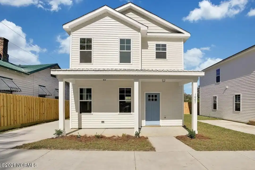 1007 Campbell St – photo 1