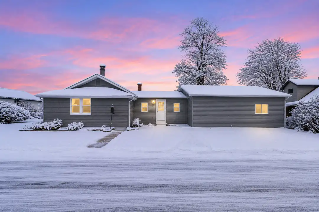 7690 Walnut St – photo 1 of 30