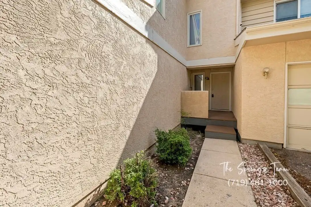 5448 Fiesta Ln - View 2