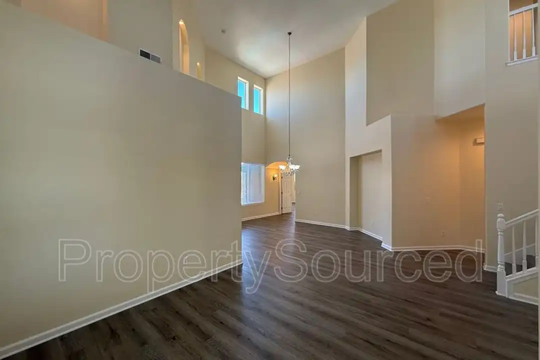 1633 Sparrowhawk St - View 6