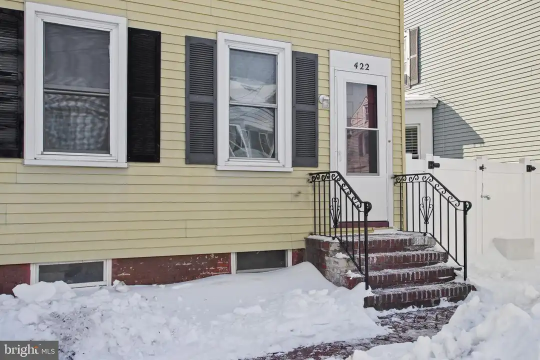 422 Prince St - View 3