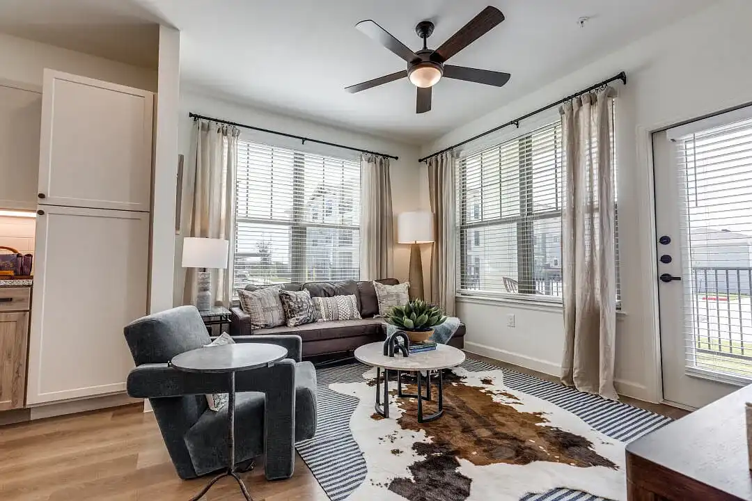 Apartment in Baytown - View 3
