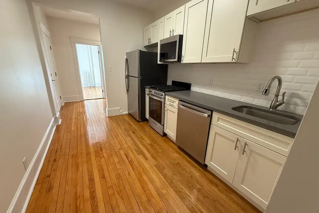 24 Royce Rd. - Veduta 6