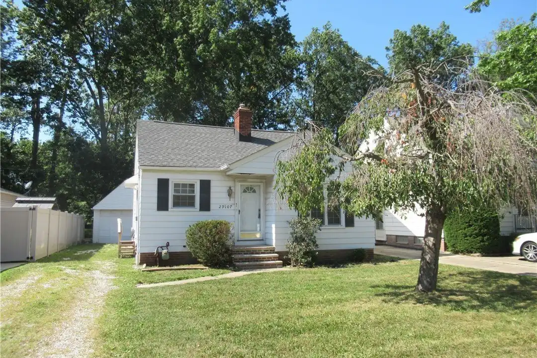 29107 Fuller Ave – photo 1 of 25
