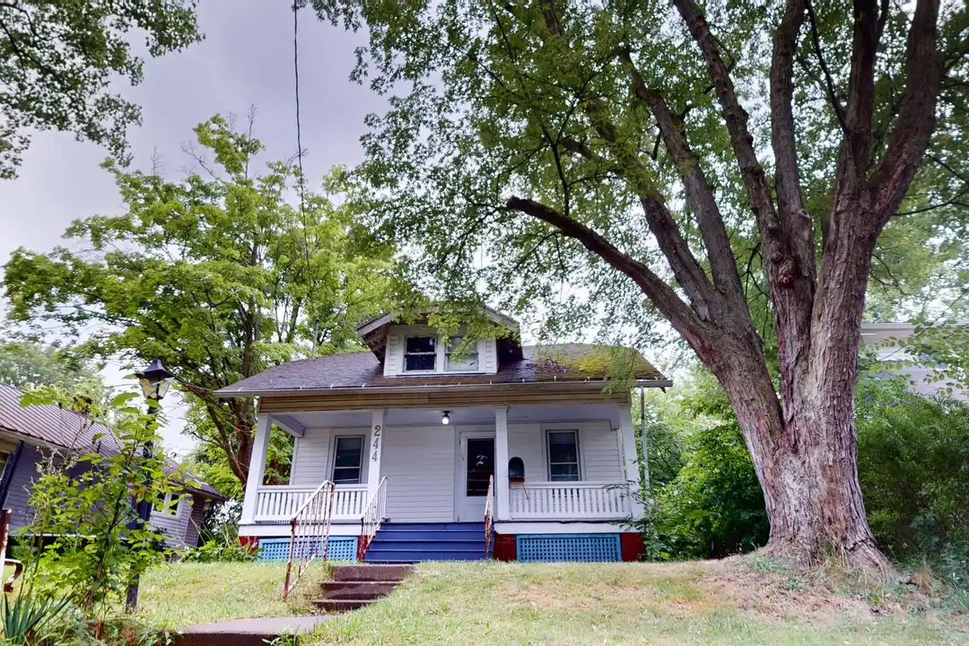244 Elmwood Dr – photo 1