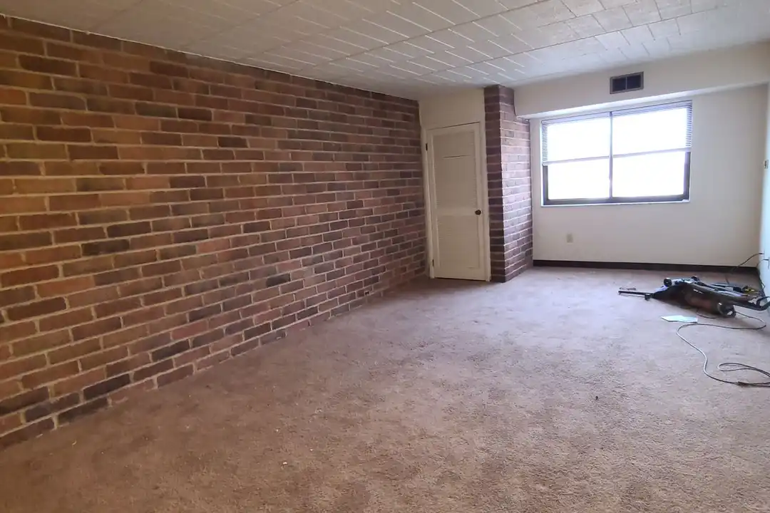 Apartment in Pittsburgh - View 3