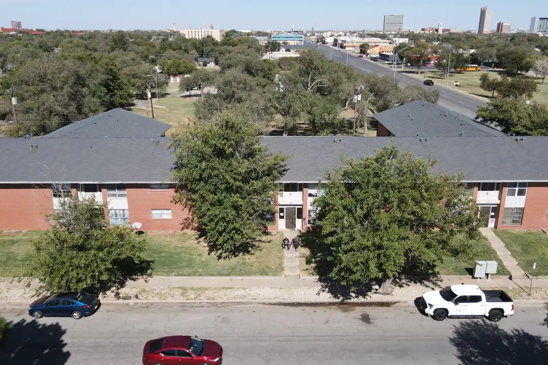 2512 26th St unit 1706 G – photo 1