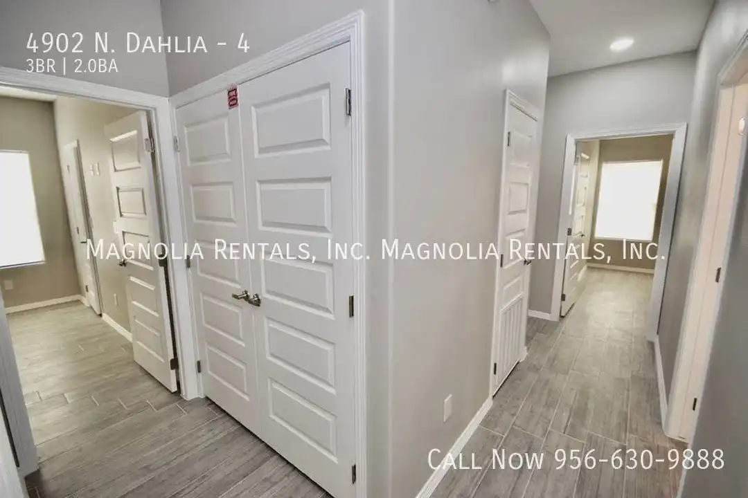 4902 N Dahlia St unit 4 - View 6
