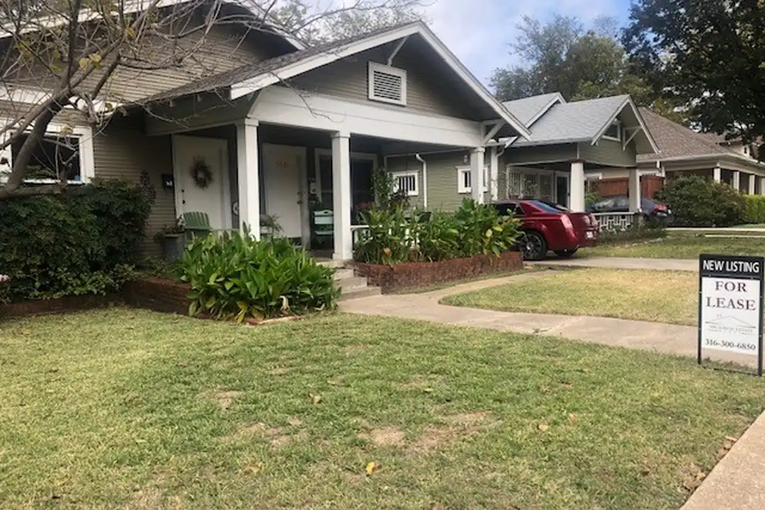 Apartment in Dallas - View 2
