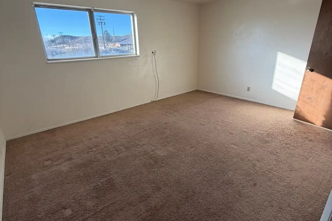 1070 E 8th N unit Bookcliff Apartments #8 - View 5