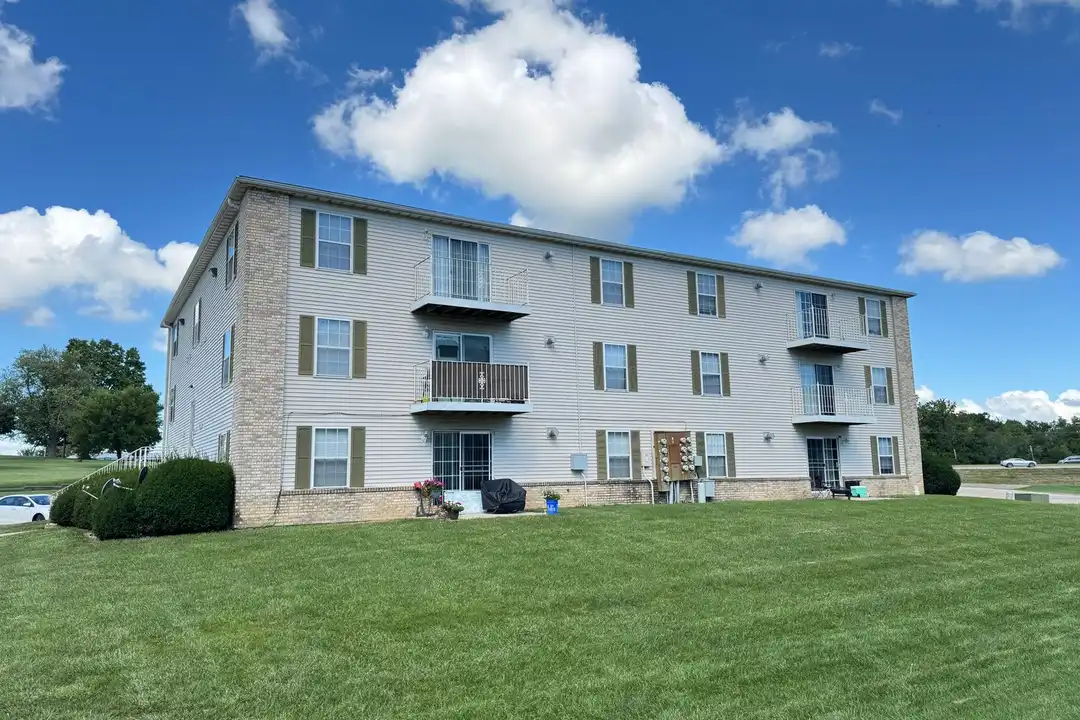 2001 S Morris Ave unit 01 – photo 1