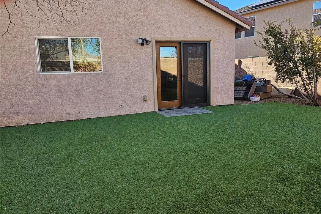 5064 Whistling Acres Ave - View 6