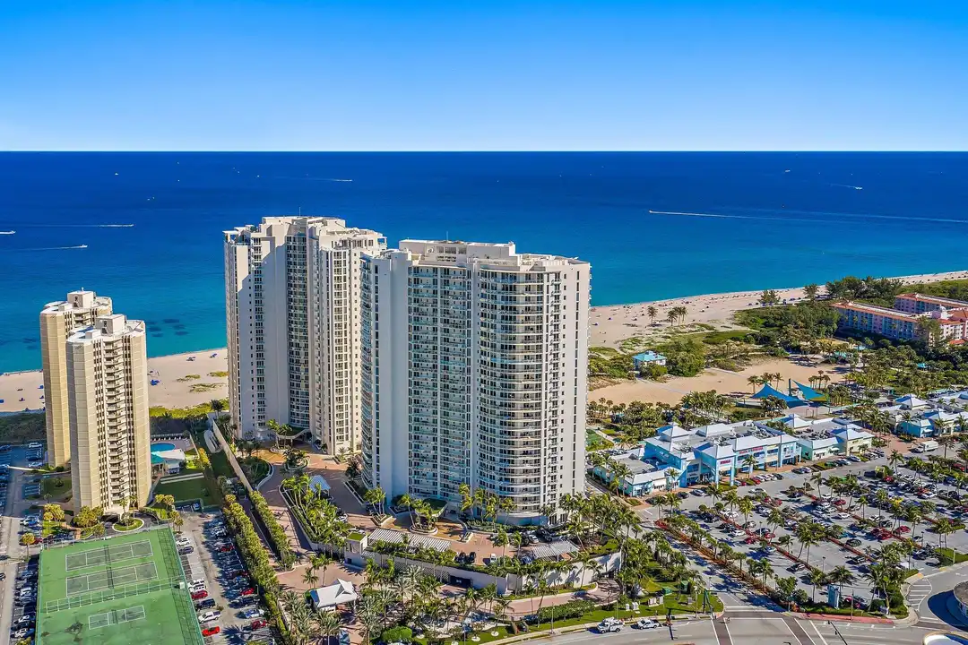 2700 N Ocean Dr unit 304b - View 4