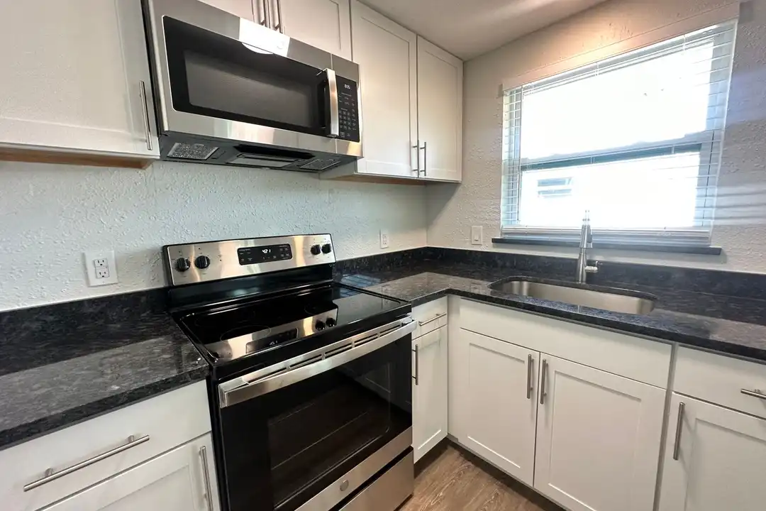 45 W Fray St unit 3 – photo 1 of 13