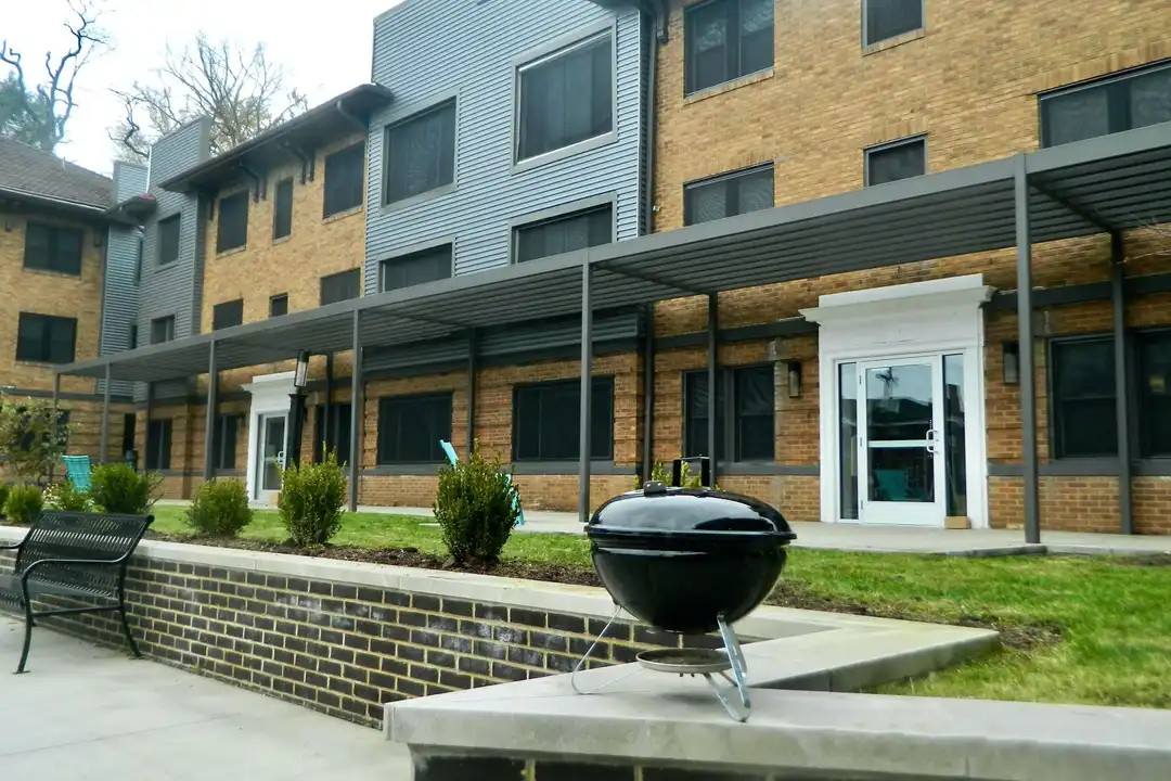 2123 Shady Ave – photo 1