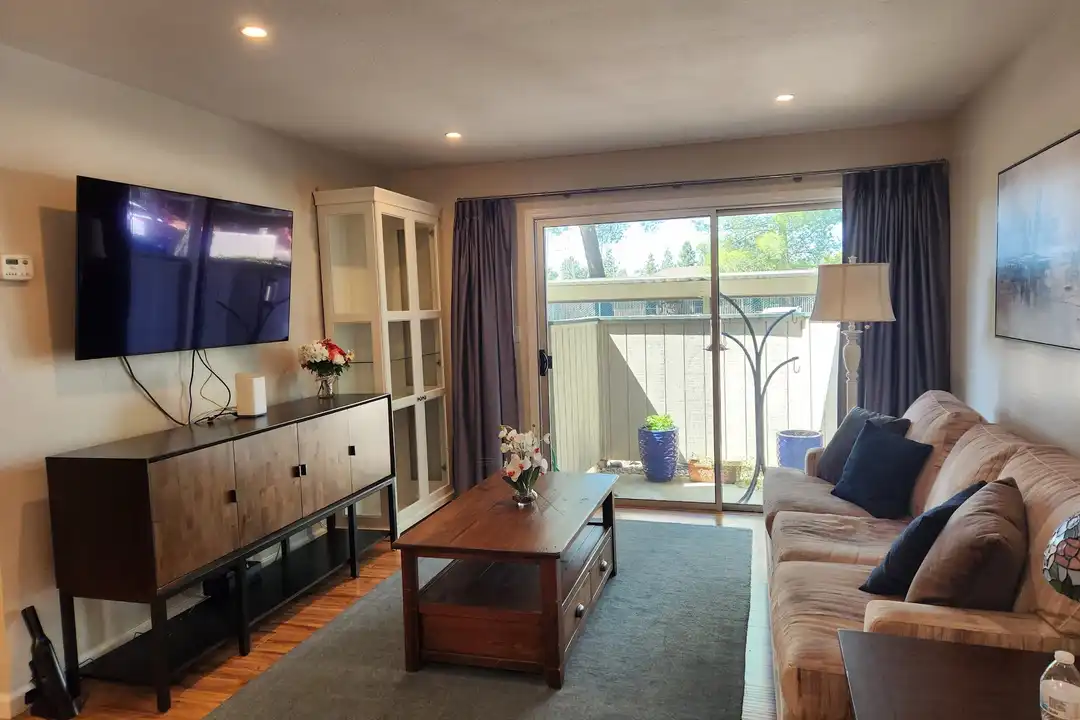 5450 Concord Blvd - View 2