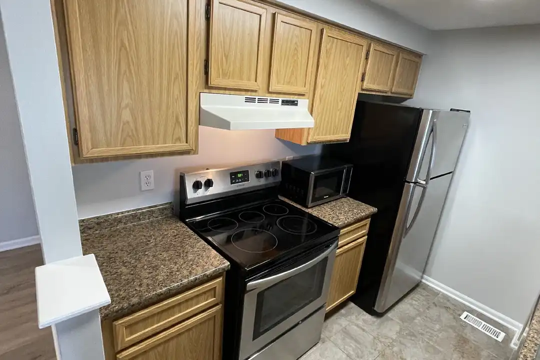 8536 Hague Rd - View 4