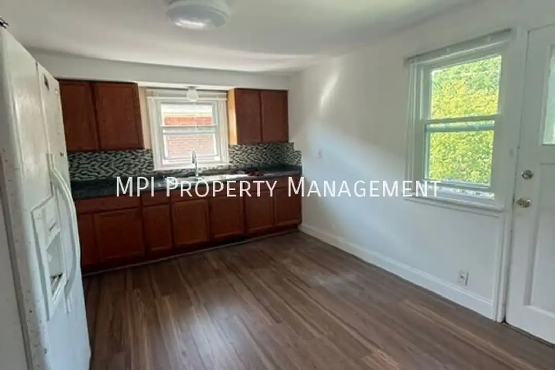 4619A W Fond du Lac Ave – pohled 2