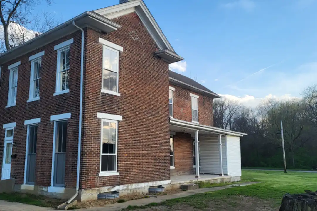 10 Kirk Ave – photo 1