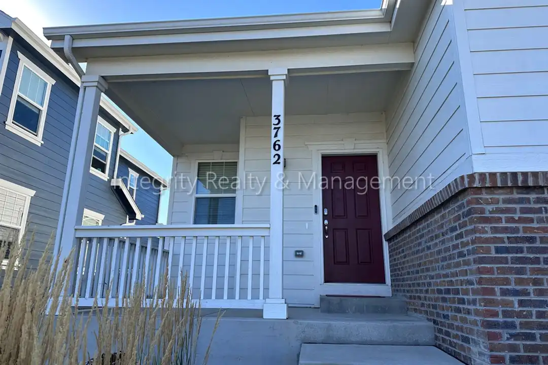 House in Castle Rock - View 2