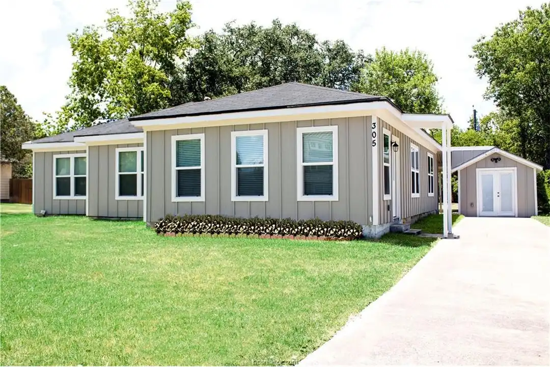 305 Gilchrist Ave – photo 1