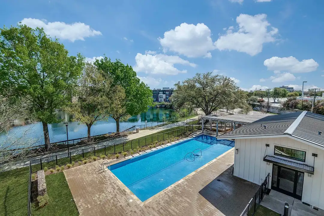 Midway Row House - View 4
