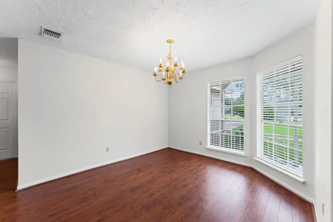 3204 Kempwood Dr - View 4