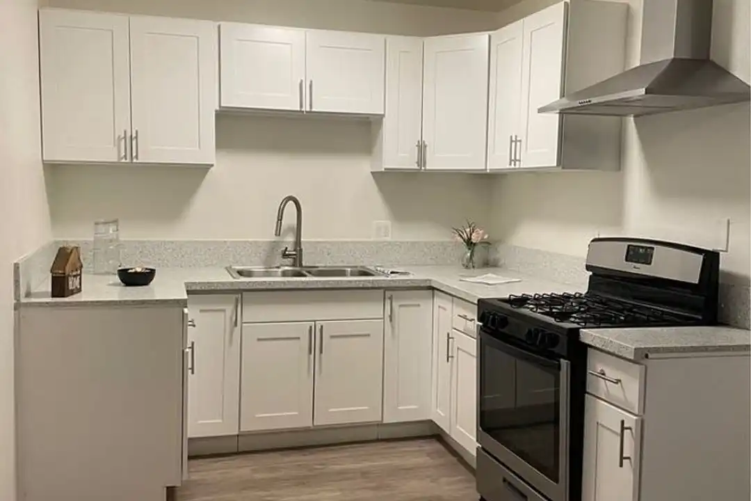 879 Center St unit 897-05 - More