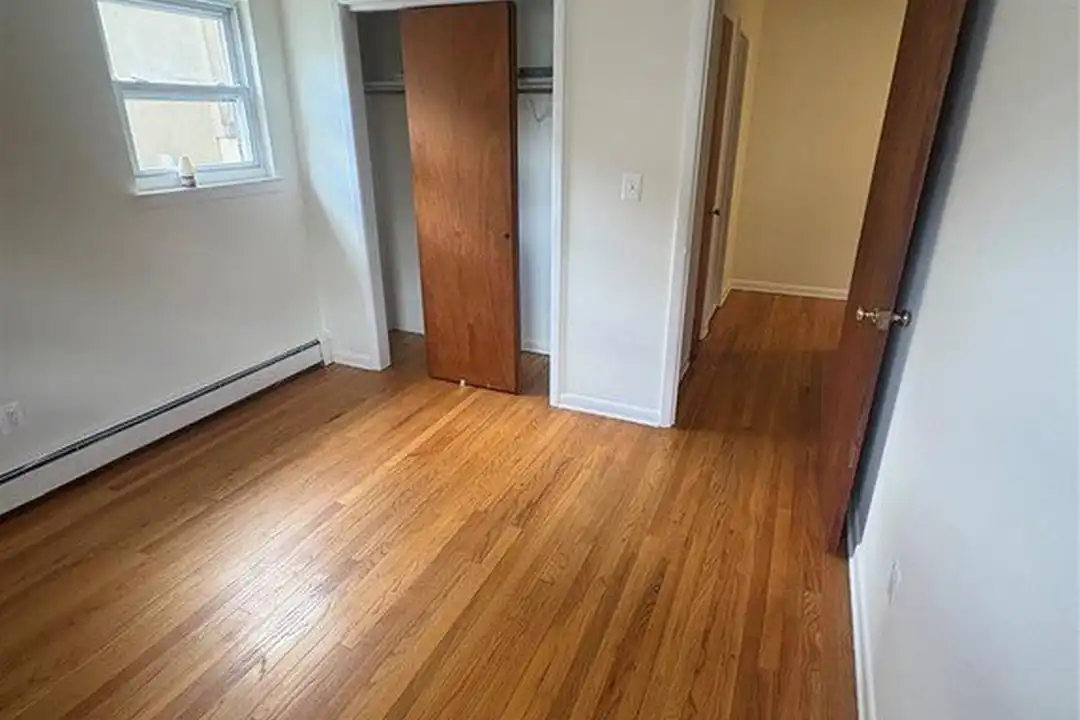 399 Walker St #1B - View 6