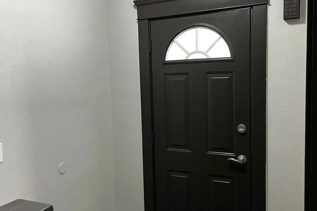 828 Penn St unit 828 Penn Street – photo 1