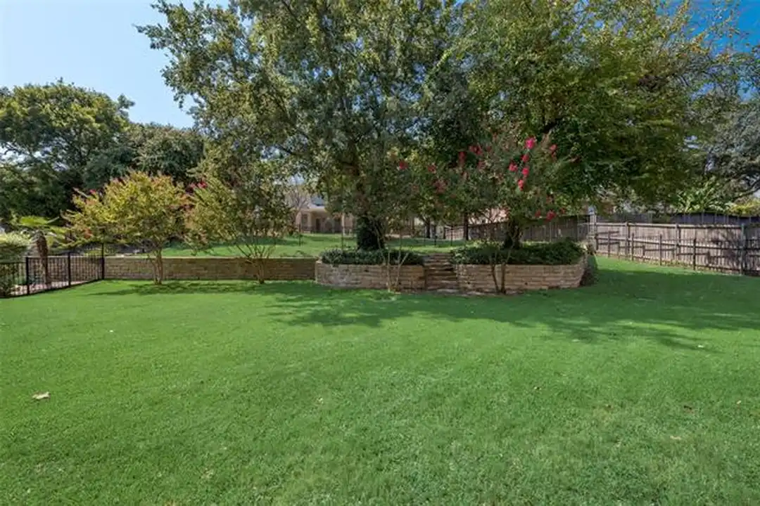 House in Heath - View 3