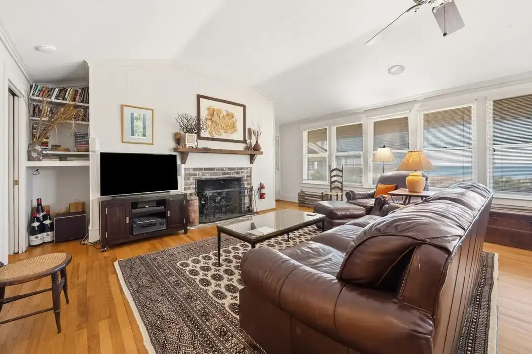 211 Pioneer Loop unit 1490060P - View 2