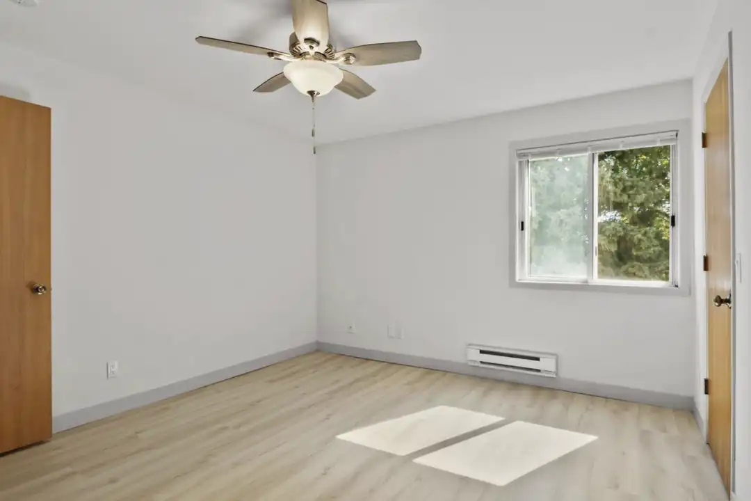 3154 Ridgeway Ave unit 3160-103 - More