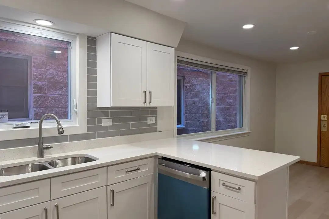 1037 S Oakley Blvd unit 1 - View 4