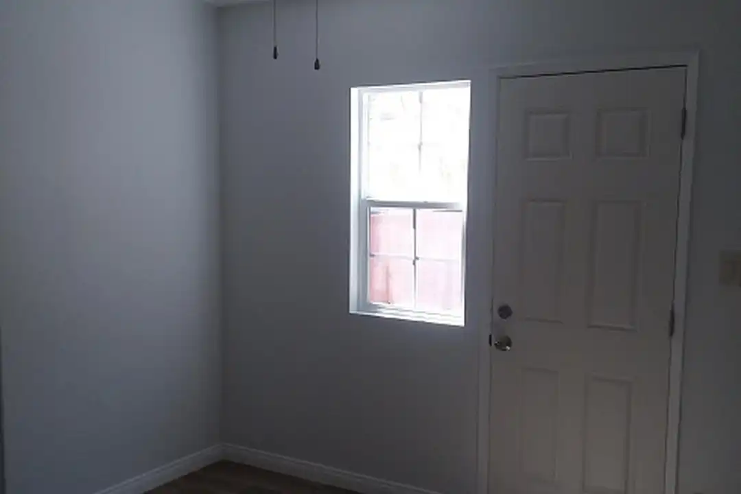 641 Hardin Dr unit 2 - More