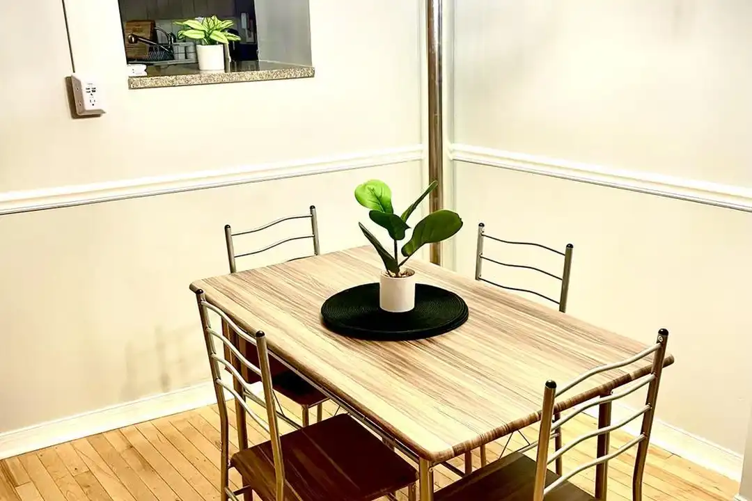 1710 Marshall St - View 3