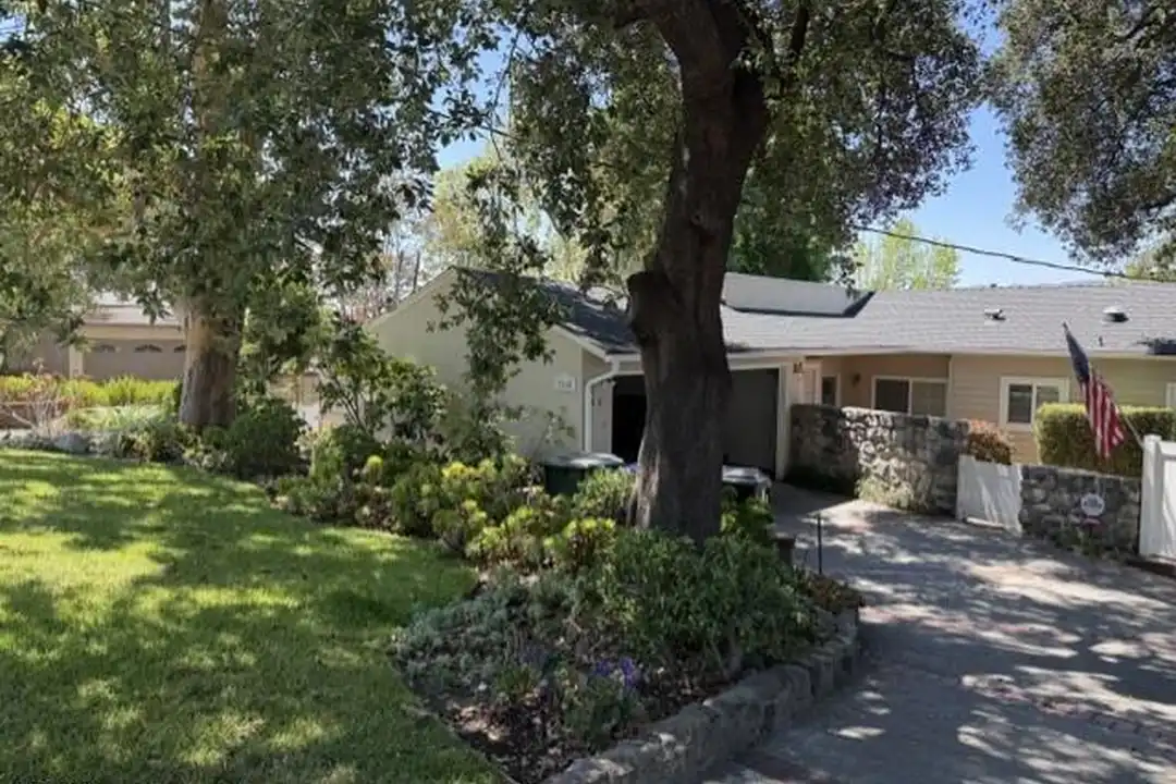 3040 Orange Ave - View 2